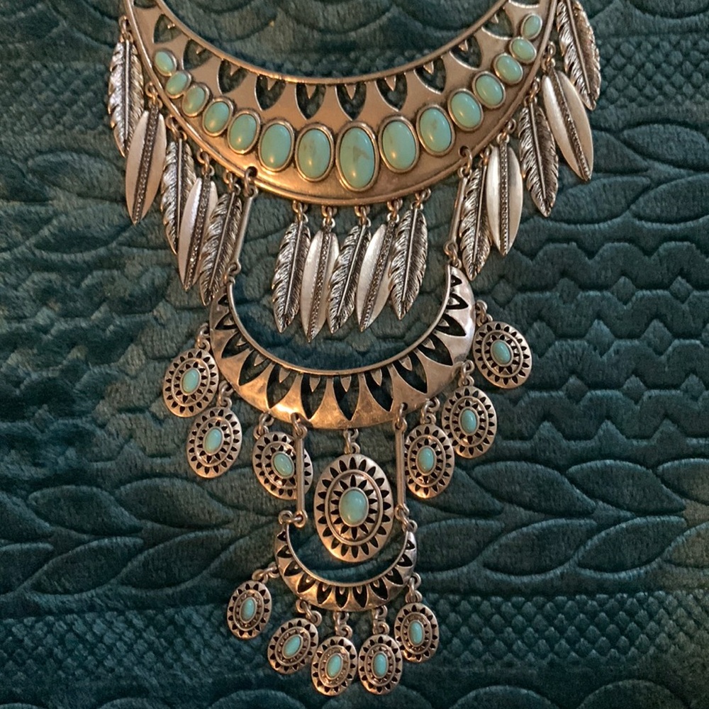 Lucky Brand Feather statement necklace